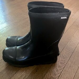 Sorel black rain boot